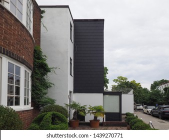 LONDON, UK - CIRCA JUNE 2019: 66 Old Church Street House In Chelsea Designed In 1935 By Walter Gropius And Maxwell Fry