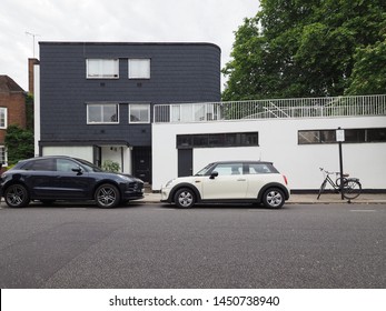 LONDON, UK - CIRCA JUNE 2019: 66 Old Church Street House In Chelsea Designed In 1935 By Walter Gropius And Maxwell Fry