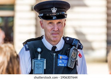 308 Police phone uk Images, Stock Photos & Vectors | Shutterstock