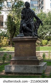 LONDON, UK - JULY 21, 2018:  Statue Of Robert Burns (by Sir John Steell) In Victoria Embankment Gardens