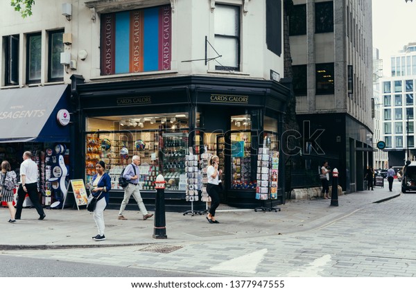 London Uk July 24 2018 Cards Stock Photo Edit Now 1377947555