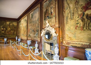 London, UK - July 29, 2019:  Interior Of The Hampton Court 17th Century. Living Room, Drawing Room