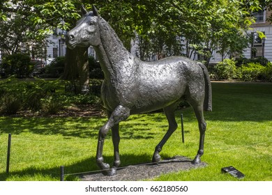 LONDON, UK - JUNE 14TH 2017: A Bronze Sculpture Of A Horse In St. Jamess Square In London, UK, On 14th June 2017.  The Piece Was Sculpted By Dame Elisabeth Frink.