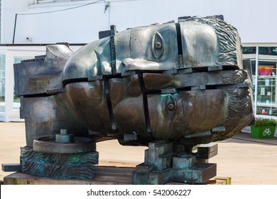 eduardo paolozzi sculpture