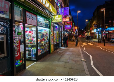 London, UK - June 16, 2016: Brick Lane In The London District Shoreditch At Night. Shoreditch Is A Inner City District Of London. It Was One Of The Poorer Districts But Today Very Trendy.