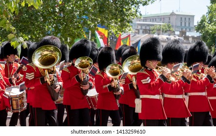 337 Woman royal horse guards Images, Stock Photos & Vectors | Shutterstock