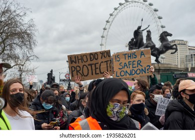 London, Uk, March 14 2021, Thousands Of People Gathered To Protest Against The Police Brutality On The Day Before During The Vigil For Sarah Everard. 