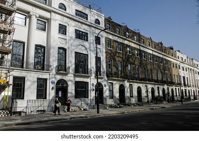 London, UK - March 21, 2022:  Mecklenburgh Square, Bloomsbury In Central London.  The Blue Plaques Show That The Historic Figures Of Helena Normanton, RH Tawney And Sir Syed Ahmed Khan Lived There.