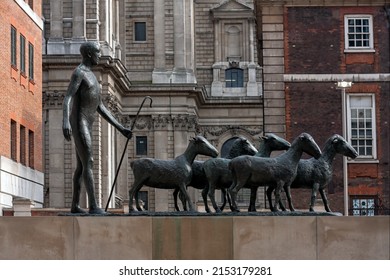 LONDON, UK - MAY 03, 2008:  The Sheep And Shepherd Statue (by Elisabeth Frink) In Paternoster Square