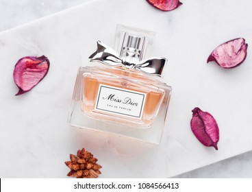 Dior の画像 写真素材 ベクター画像 Shutterstock