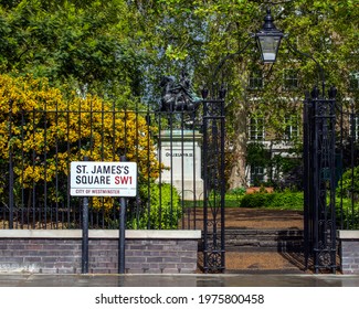 London, UK - May 13th 2021: A View Of The Historic St. Jamess Square In London, UK.  A Statue Of King William III Is At The Centre Of The Square.