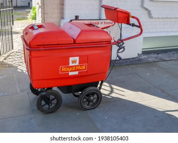 London, Uk May 26, 2017 Royal Mail Carriage On The Street