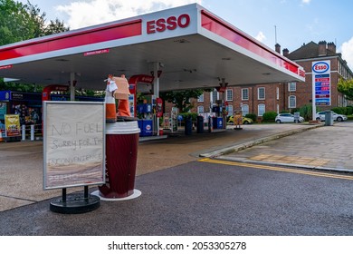 LONDON, UK - OCTOBER 04, 2021: Closed Esso Petrol Station With No Fuel Inormation Board As Petrol Supply Crisis Continues In The UK Due To Shortage Of HGV Drivers