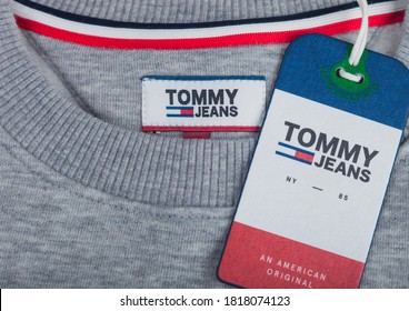 pludselig Udøve sport jeg er træt Tommy hilfiger logo Images, Stock Photos & Vectors | Shutterstock