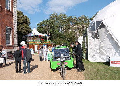 LONDON, UK-SEPTEMBER 17: Visitors And Exhibits At Prince Charles Garden Party To Make A Difference,  On Sept 17, 2010 In London