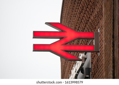 London / United Kingdom - 1/7/2020: The Sign Of National Rail Outside The London Bridge Station