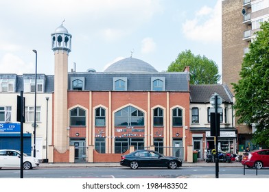 London, United Kingdom, 29 May, 2021: UKIM Masjid Ibrahim And  Islamic Centre Plaistow, The Turrets Of Crescent Symbol To Of Building In Barking Road, London
