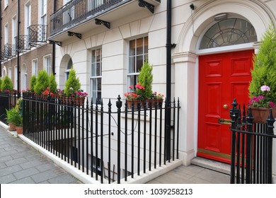 Imagenes Fotos De Stock Y Vectores Sobre Red Front Door