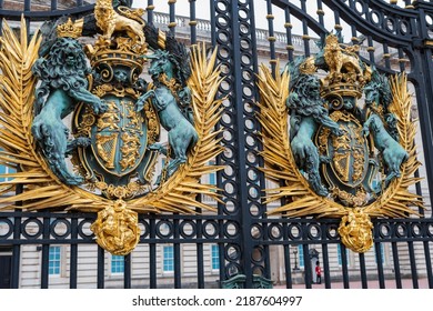 London, United Kingdom: Buckingham Palace, decorative entrance gate with Royal coat of arms