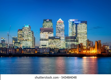 9,026 Canary Wharf London Skyline Images, Stock Photos & Vectors ...