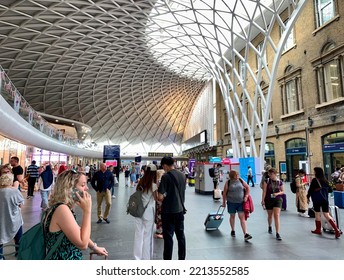 LONDON, UNITED KINGDOM - Jul 23, 2022: Passengers On The Main Concourse At Kings Cross Mainline Station In London, UK During A Summer Of Strikes By The Rail Unions 