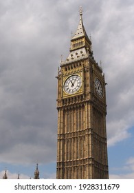 London, United Kingdom - March 25 2005: Westminster palace with the tower bell called Big Ben, in a sunny day.