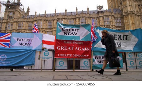 LONDON, UNITED KINGDOM. OCTOBER 30 2019. Brexit Demonstration Banners Stay Or Leave At Westminster  41.