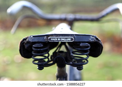 bike saddle with springs