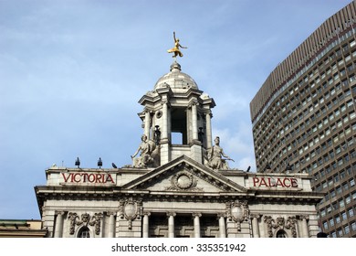 London - Victoria Palace Theatre