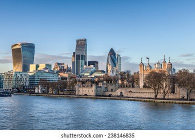 London, view of the City and the Tower of London at sunset