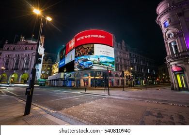 LONDON,ENGLAND - DECEMBER 16,2016: Piccadilly Circus in London at night