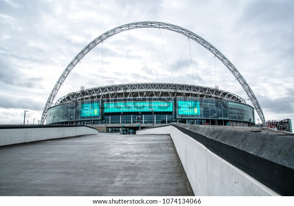 Londonengland November 9 2015 Wembley Stadium Stock Photo 1074134066 ...