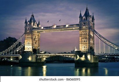 2,001 Medieval london bridge Images, Stock Photos & Vectors | Shutterstock