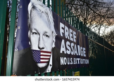 London/UK - Protesters Set Up A Camp Of Tents And Banners Outside Woolwich Crown Court For The Extradition Case Involving Julian Assange Today. Credit: Katherine Da Silva.