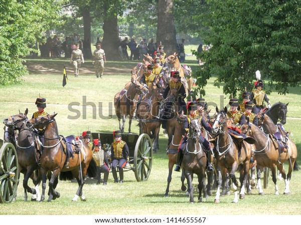 London.UK.June 3rd 2019.The King\'s Troop Royal\
Horse Artillery fire an 82-round gun salute to mark the anniversary\
of the Queen\'s coronation and the arrival of Donald Trump at\
Buckingham\
Palace.