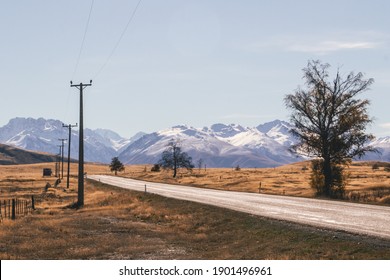 Lonely Montain Road In New Zealand