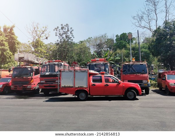 Long life red fire\
and emergency vehicles