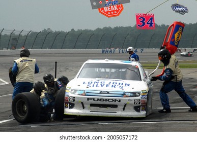 Long Pond, PA, USA - August 7, 2011:  NASCAR Driver Travis Kvapil Makes A Pit Stop During The 2011 NASCAR Good Sam RV Insurance 500 At Pocono Raceway In Pennsylvania.