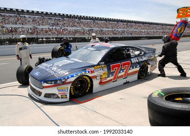 Long Pond, PA, USA - June 8, 2014:  NASCAR Driver Dave Blaney Makes A Pit Stop During The 2014 NASCAR Pocono 400 At Pocono Raceway In Pennsylvania.