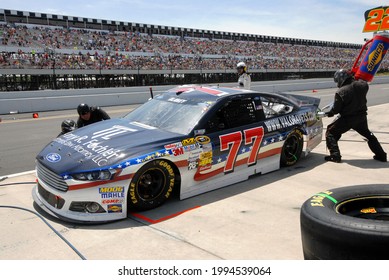 Long Pond, PA, USA - June 8, 2014:  NASCAR Driver Dave Blaney Makes A Pit Stop During The 2014 NASCAR Pocono 400 At Pocono Raceway In Pennsylvania.