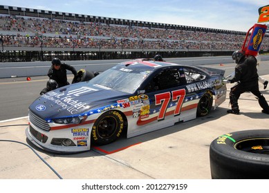 Long Pond, PA, USA - June 8, 2014:  NASCAR Driver Dave Blaney Makes A Pit Stop During The 2014 NASCAR Pocono 400 At Pocono Raceway In Pennsylvania.