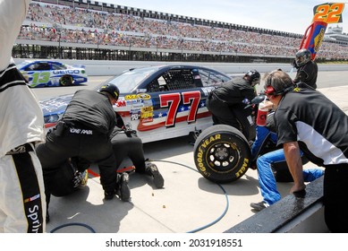 Long Pond, PA, USA - June 8, 2014:  NASCAR Driver Dave Blaney Makes A Pit Stop During The 2014 NASCAR Pocono 400 At Pocono Raceway In Pennsylvania.