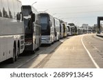 A long queue of buses to cross the border