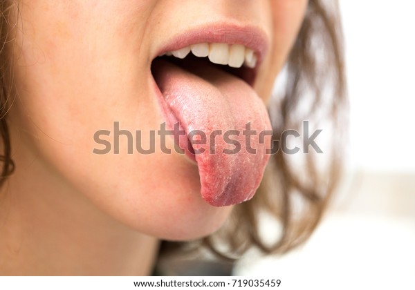 女の長い舌 の写真素材 今すぐ編集