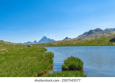 The Longet lakes, on the border between the Varaita Valley and the Ubaye Valley: jewels of nature at the foot of Monviso
