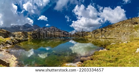 The Longet lakes on the border between the province of Cuneo and Haute Provence