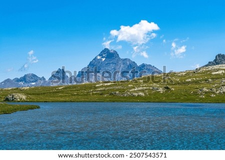 The Longet lakes, on the border between the Varaita Valley and the Ubaye Valley: jewels of nature at the foot of Monviso
