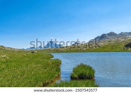 The Longet lakes, on the border between the Varaita Valley and the Ubaye Valley: jewels of nature at the foot of Monviso
