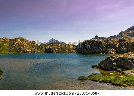The Longet lakes, on the border between the Varaita Valley and the Ubaye Valley: jewels of nature at the foot of Monviso
