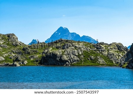 The Longet lakes, on the border between the Varaita Valley and the Ubaye Valley: jewels of nature at the foot of Monviso
